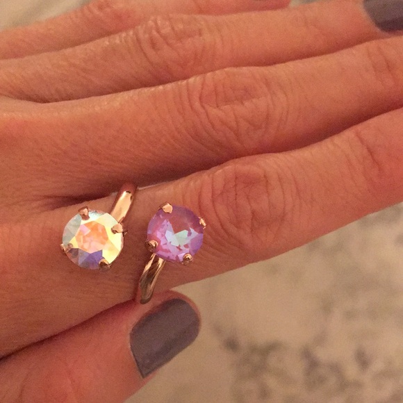 Aurora Borealis + Violet Rose Gold Crystal Ring - Picture 5 of 9